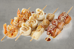 Ассорти шашлычков из морепродуктов Ассорти шашлычков из морепродуктов